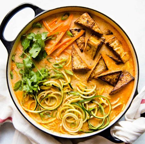 ZUCCHINI NOODLES W/TOMATO COCONUT BROTH