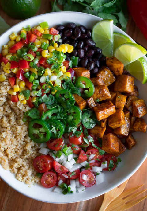MEXICAN CHIPOTLE QUINOA BOWL