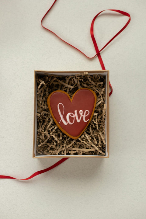 BeeeLoved V-Day Box